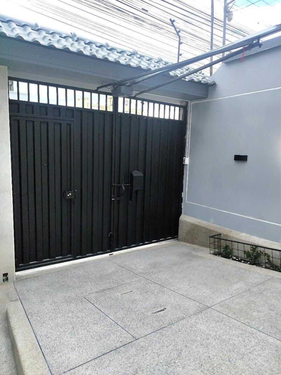 De Lujo Curie Con Jacuzzi Privado Apartment Quito