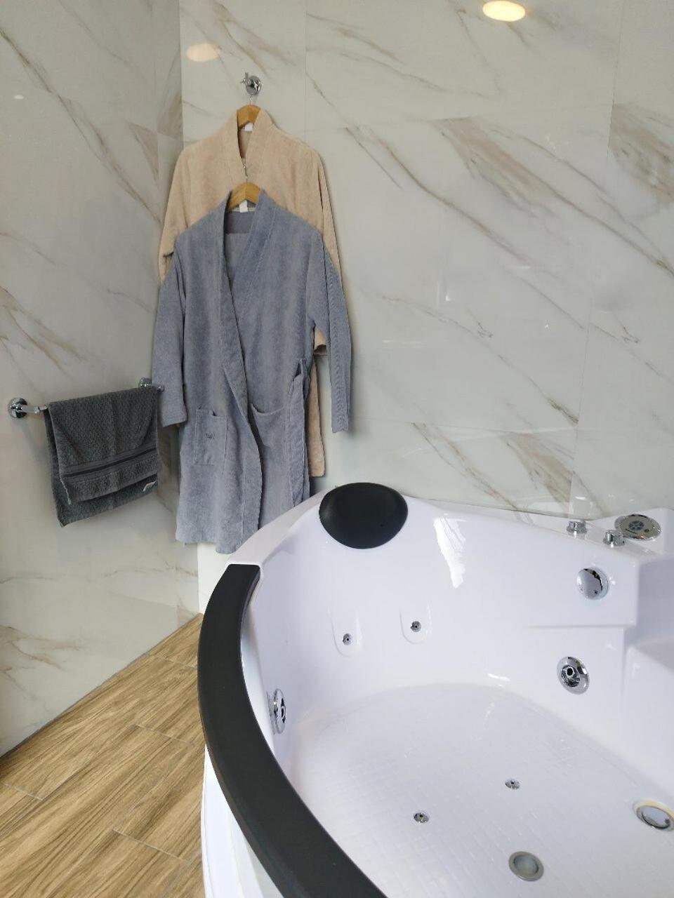 De Lujo Curie Con Jacuzzi Privado Apartment *